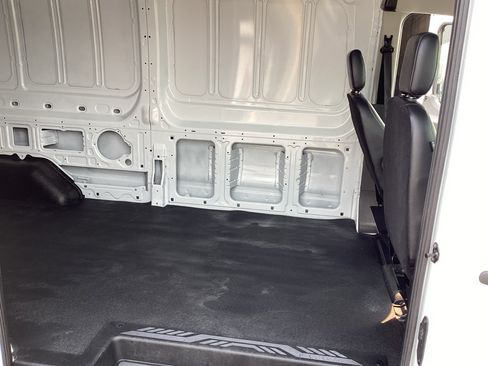 Used 2024 Ford Transit 250 148 High Roof RWD image 22