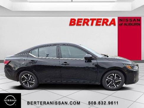 Used 2024 Nissan Sentra SV FWD image 2