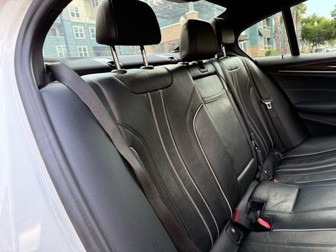 Used 2020 BMW 530i w/ Convenience Package RWD image 46