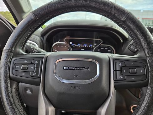 Used 2020 GMC Sierra 1500 Denali w/ Denali Ultimate Package AWD/4WD image 23