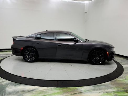 Used 2022 Dodge Charger SXT w/ Blacktop Package RWD image 4