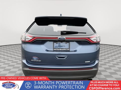 Used 2018 Ford Edge SE image 2