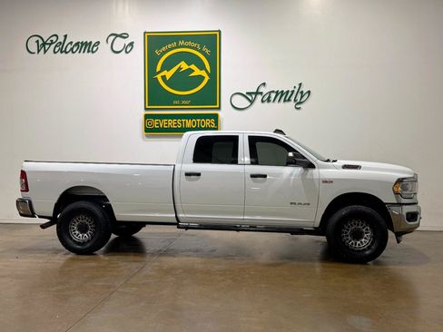 Used 2022 RAM 2500 Tradesman AWD/4WD image 2