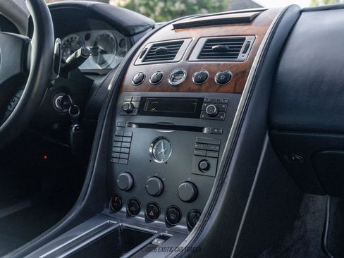 Used 2005 Aston Martin DB9 Coupe RWD image 26