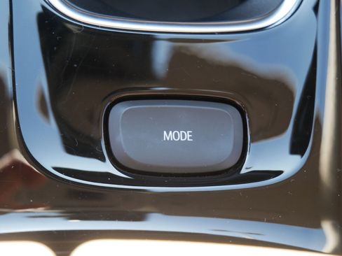 Used 2022 Buick Envision Avenir w/ Technology Package II image 30