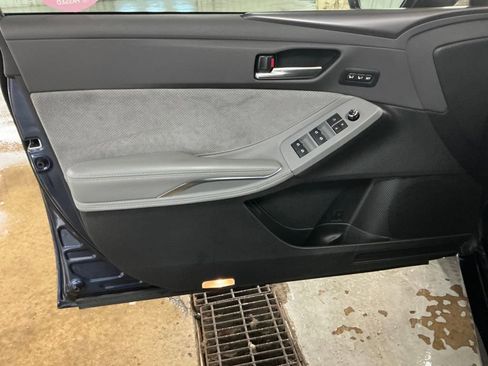 Certified 2019 Toyota Avalon Touring image 13