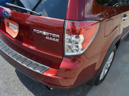 Used 2011 Subaru Forester 2.5X Premium w/ Utility Pkg AWD/4WD image 9