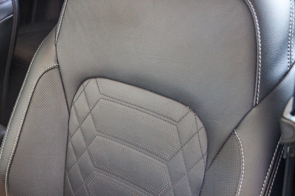 Certified 2023 Ford Escape SE w/ PHEV Premium Package FWD image 28