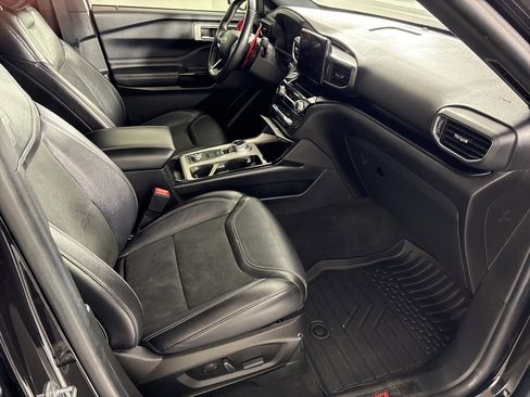 Used 2021 Ford Explorer ST image 45