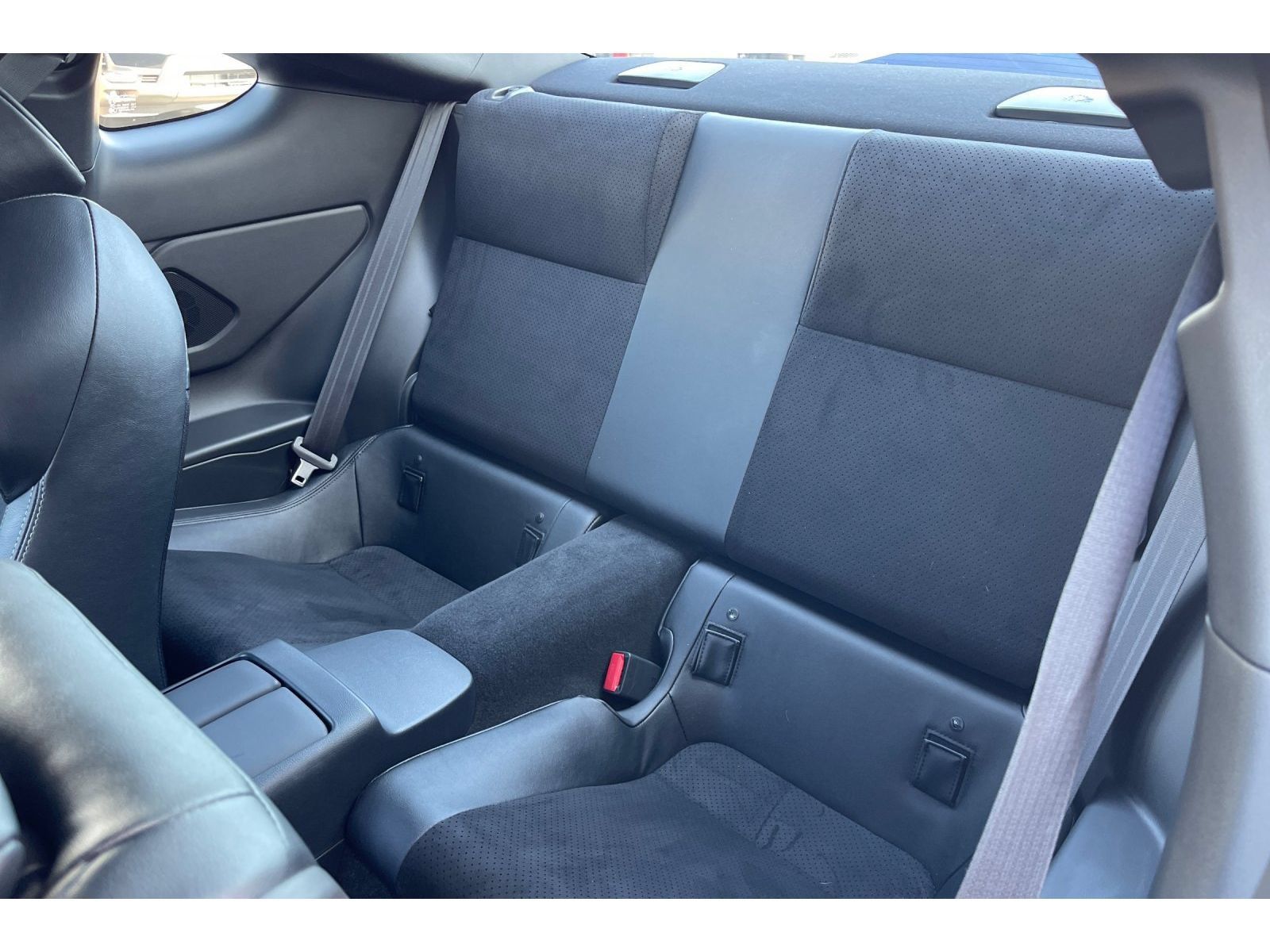 Used 2025 Toyota GR86 Premium w/ Performance Package RWD image 14