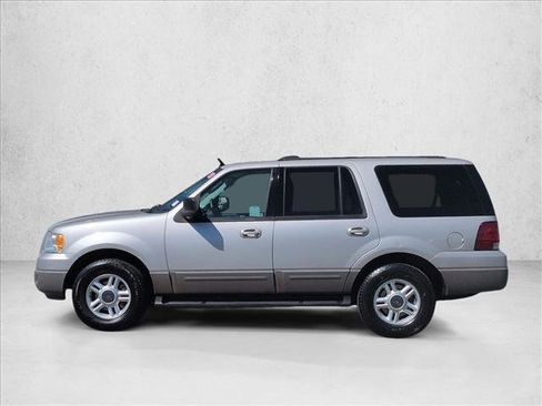 Used 2003 Ford Expedition XLT image 9