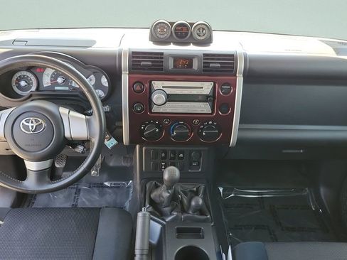 Used 2007 Toyota FJ Cruiser 4WD image 11