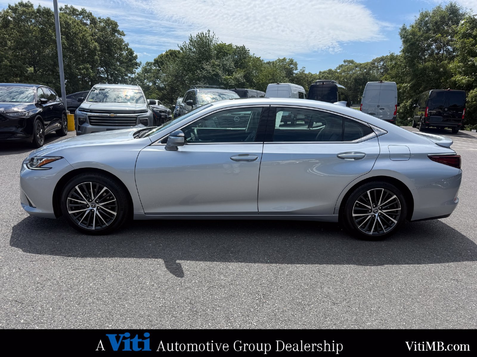 Used 2023 Lexus ES 350 w/ Premium Package FWD image 5