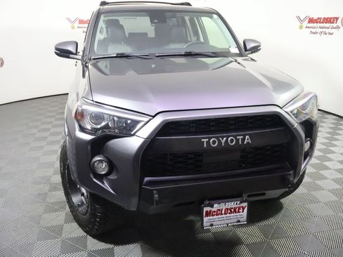 Used 2020 Toyota 4Runner SR5 Premium w/ Moonroof Package AWD/4WD image 19