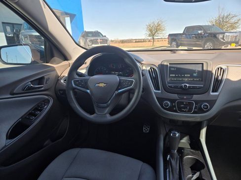 Used 2017 Chevrolet Malibu LS FWD image 22