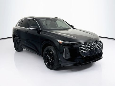Certified 2025 Audi Q5 Premium w/ Premium Plus AWD/4WD image 3