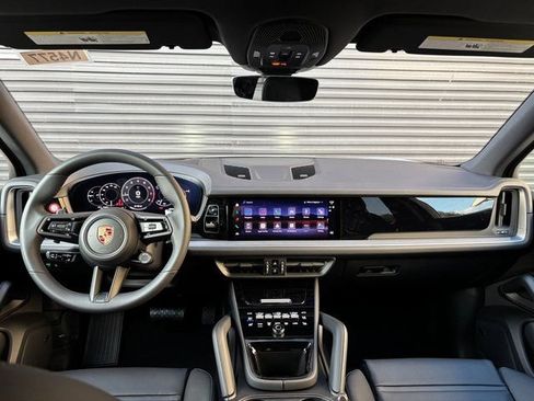 Certified 2026 Porsche Cayenne AWD/4WD image 13