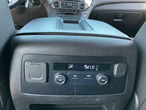 Used 2019 Chevrolet Suburban LT AWD/4WD image 16