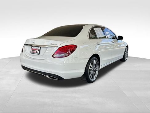 Used 2018 Mercedes-Benz C 300 4MATIC Sedan image 3
