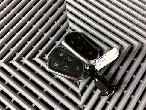 Used 2024 Cadillac XT5 Premium Luxury FWD image 11
