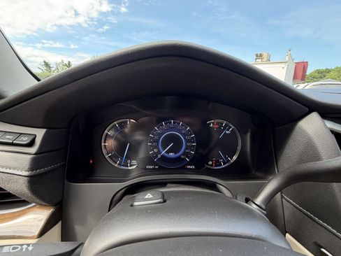 Used 2020 Cadillac Escalade ESV Luxury AWD/4WD image 18