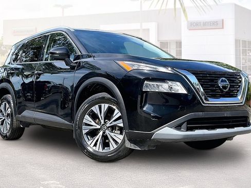 Used 2021 Nissan Rogue SV FWD image 1