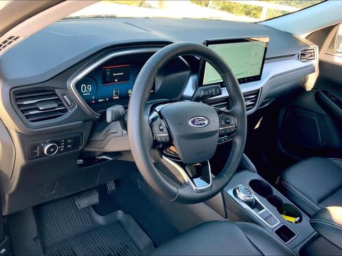 Used 2026 Ford Escape Platinum w/ Equipment Group 601A image 18