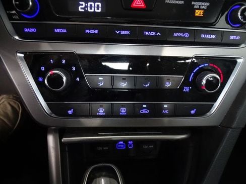 Used 2016 Hyundai Sonata Sport w/ Option Group 1V FWD image 13