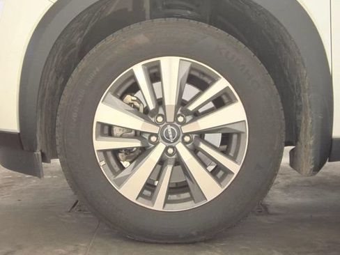 Certified 2025 Nissan Pathfinder SL w/ Cargo Package FWD image 8