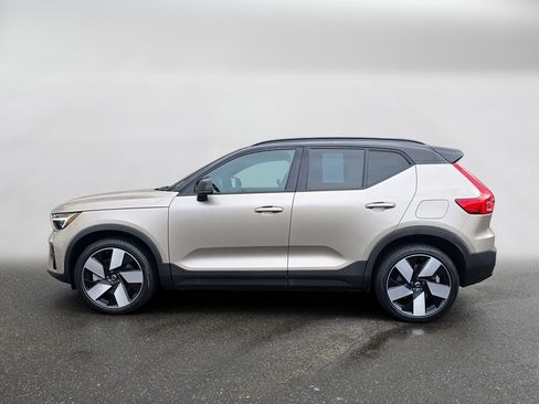 Certified 2023 Volvo XC40 Recharge Ultimate image 8