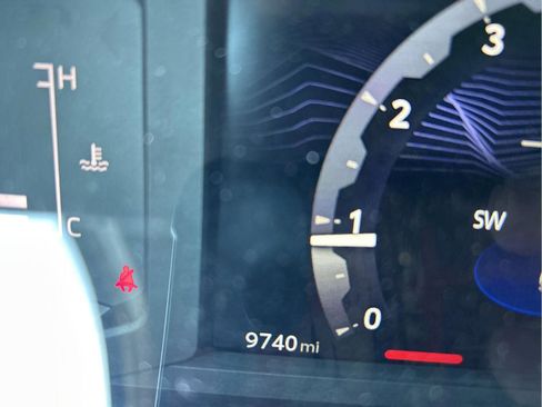 Used 2024 Toyota Tacoma SR image 25