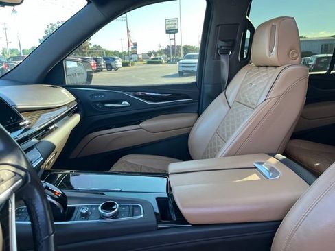 Used 2021 Cadillac Escalade Sport AWD/4WD image 10