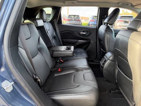 Used 2020 Jeep Cherokee Limited AWD/4WD image 16