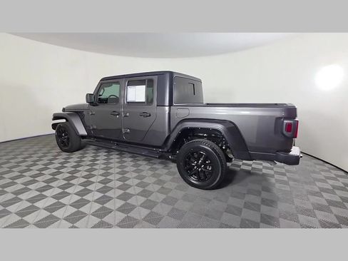 Used 2022 Jeep Gladiator Sport AWD/4WD image 45