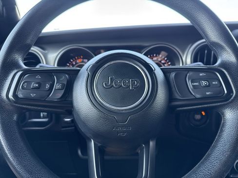Used 2023 Jeep Wrangler Unlimited Sport AWD/4WD image 17