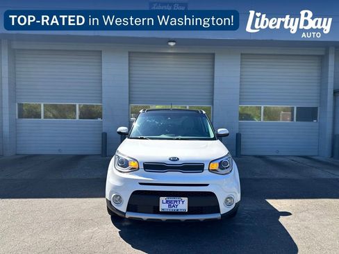 Used 2019 Kia Soul + w/ Primo Package FWD image 1