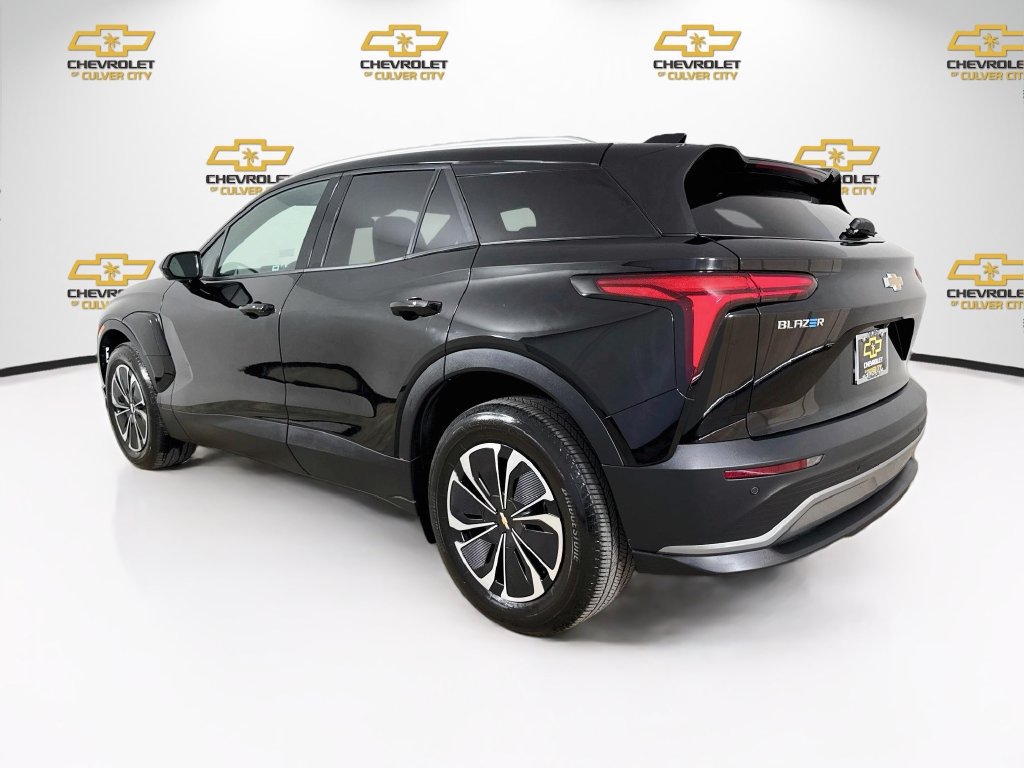 Used 2024 Chevrolet Blazer EV LT AWD/4WD image 6