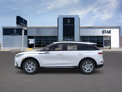 New 2026 Lincoln Corsair Premiere image 3