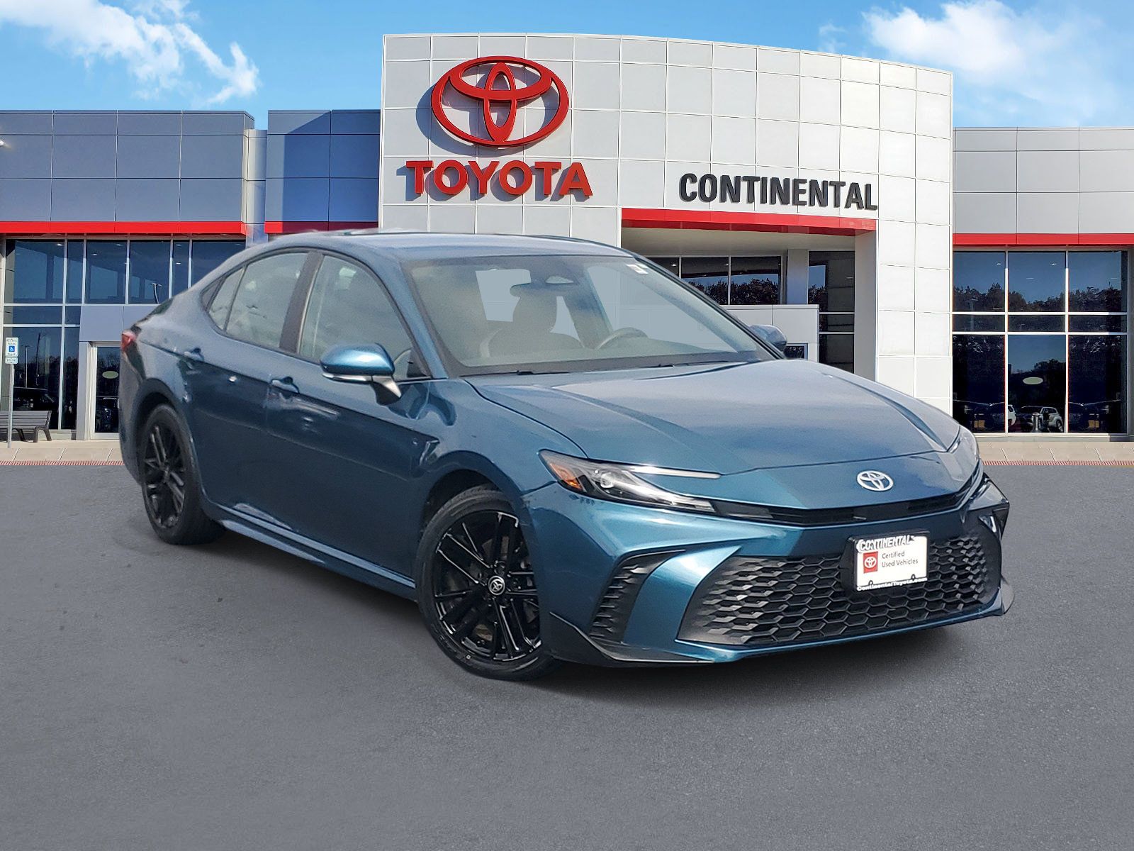 Certified 2025 Toyota Camry SE FWD image 2