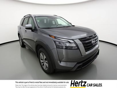 Used 2025 Nissan Pathfinder SV