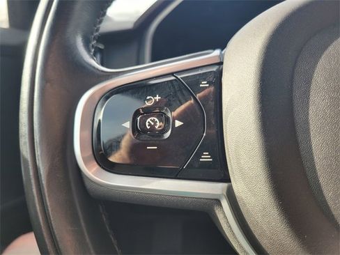 Used 2017 Volvo S90 T5 Momentum w/ Vision Package image 28