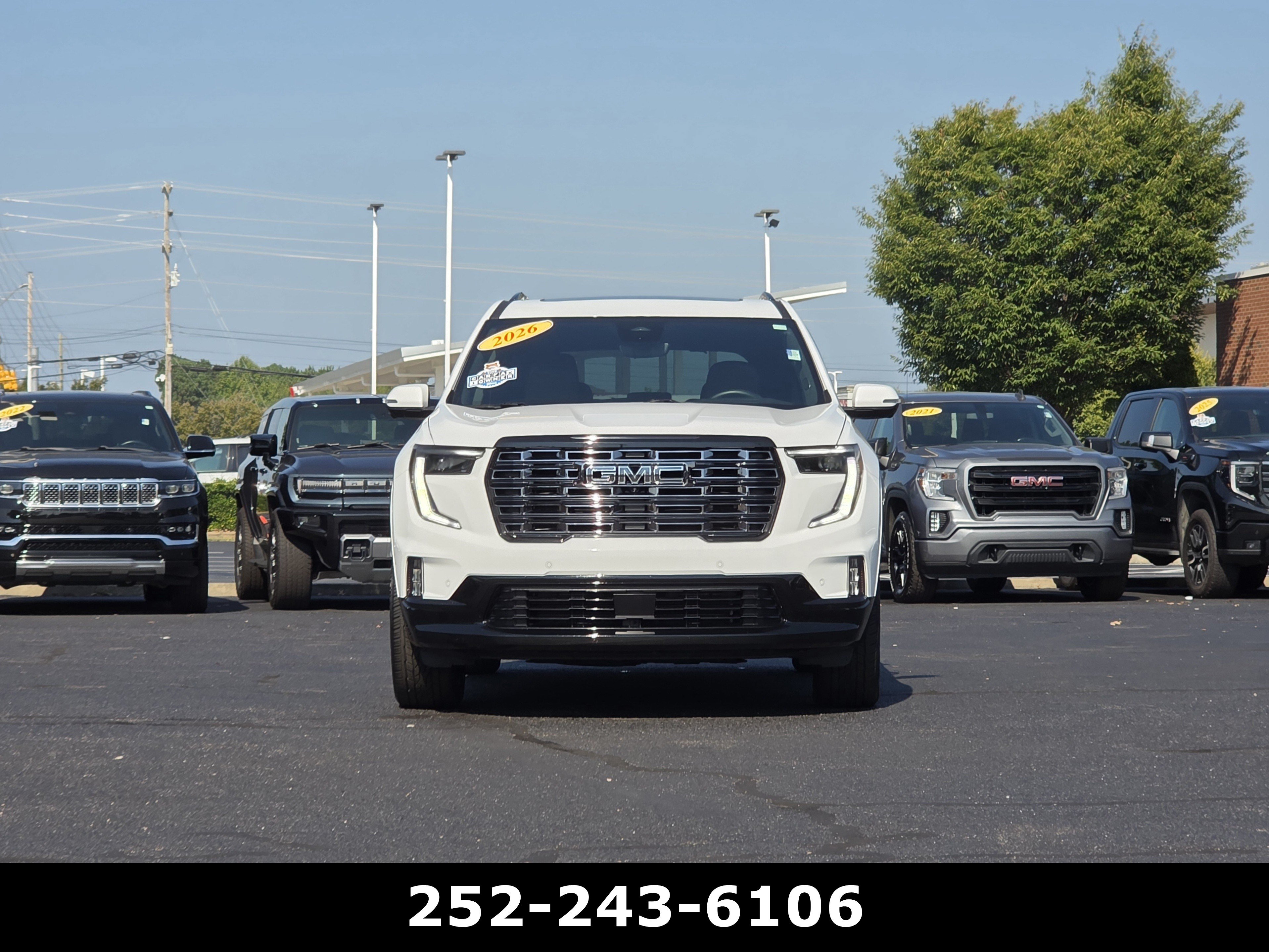 Used 2026 GMC Acadia Denali Ultimate FWD image 2