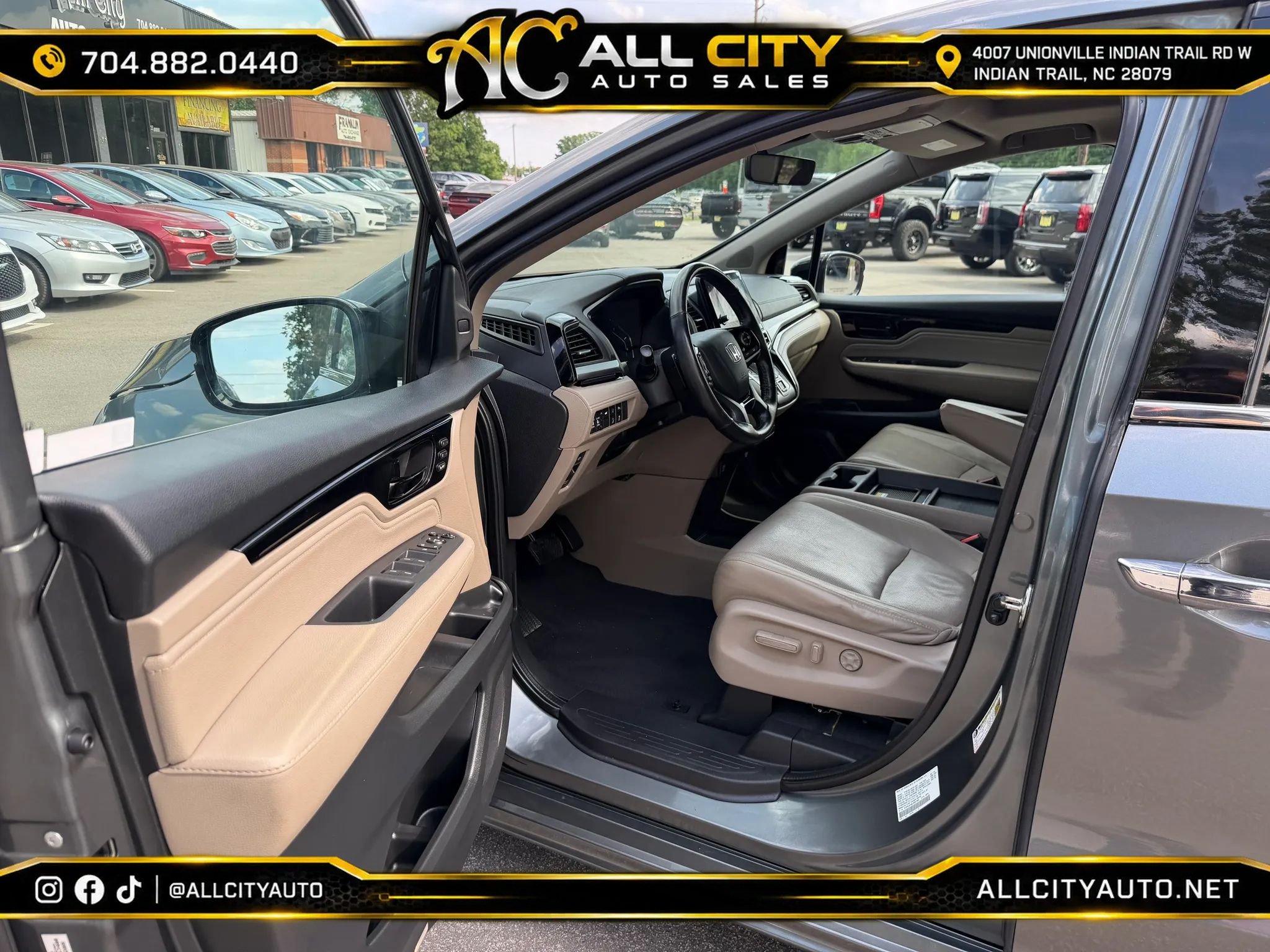 Used 2018 Honda Odyssey Elite image 9