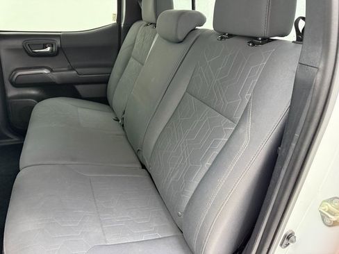 Used 2019 Toyota Tacoma TRD Off-Road image 31