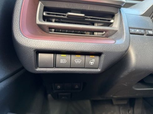 Used 2023 Toyota Prius Prime SE image 19