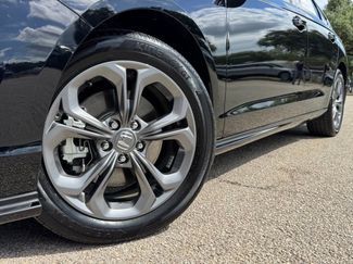 Used 2025 Honda Accord EX-L video 2