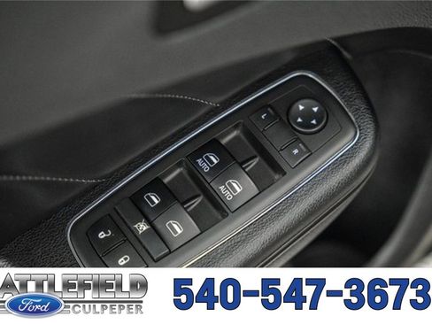 Used 2017 Dodge Charger SXT w/ AWD Plus Group image 39