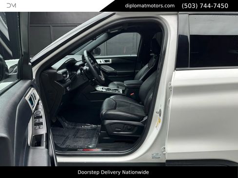 Used 2024 Ford Explorer ST w/ Equipment Group 401A image 17