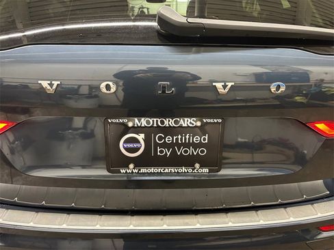 Certified 2023 Volvo XC60 B5 Core w/ Climate Package image 32