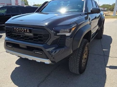 Used 2024 Toyota Tacoma 4x4 Double Cab Hybrid image 6